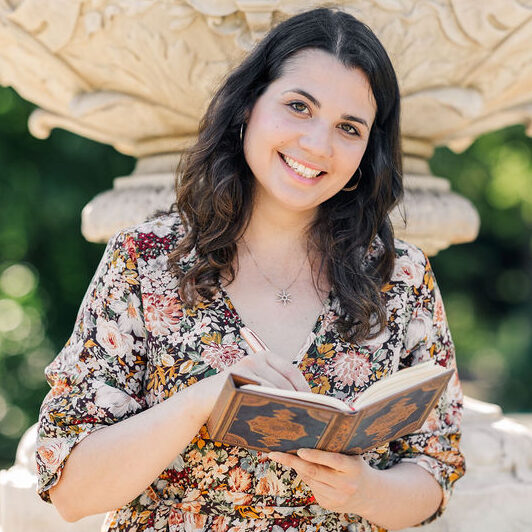 Contact Elena: : Italian Translator and Copywriter with a background in Publishing.